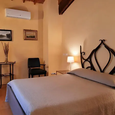 Le Stanze Del Belriguardo Oda ve Kahvaltı 3*